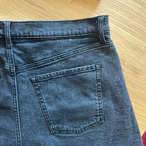 Black denim shorts - Picture 5 of 6